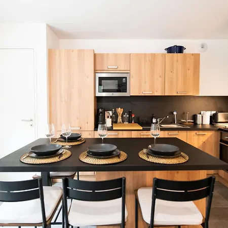 Le Cosmo - Premium Apartment W/ Terrace- Part Dieu