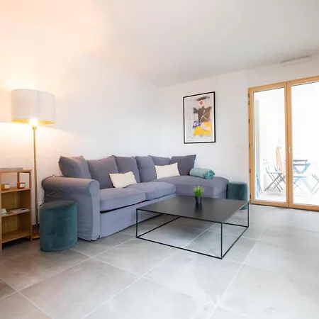 Le Cosmo - Premium Apartment W/ Terrace- Part Dieu